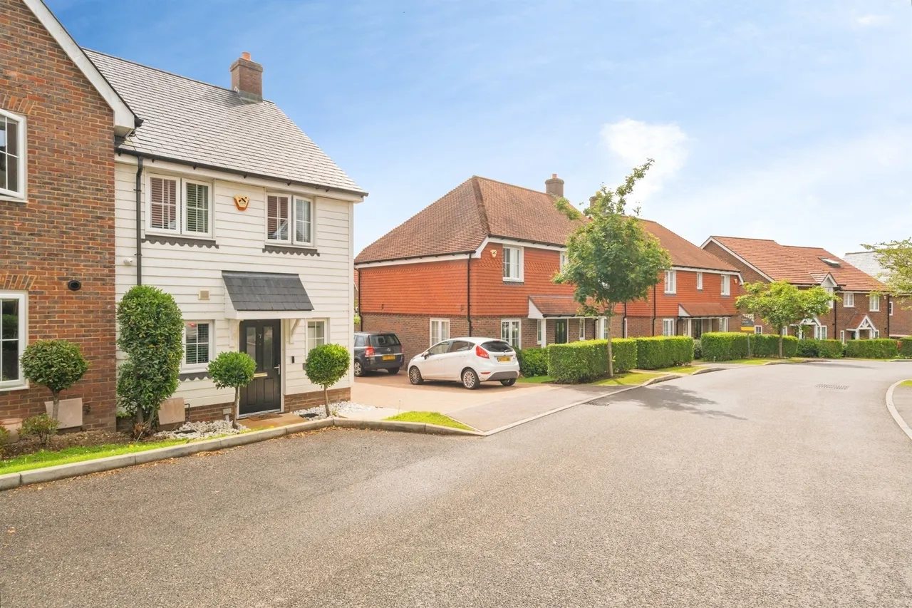 Kingfisher Drive, Crowborough, TN6, photo 17