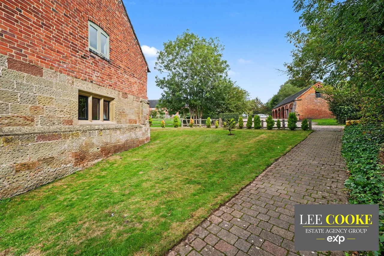 St. Thomas Priory, Brancote, ST18, photo 9