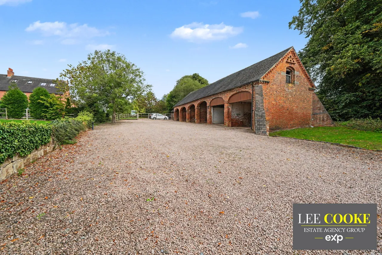 St. Thomas Priory, Brancote, ST18, photo 14