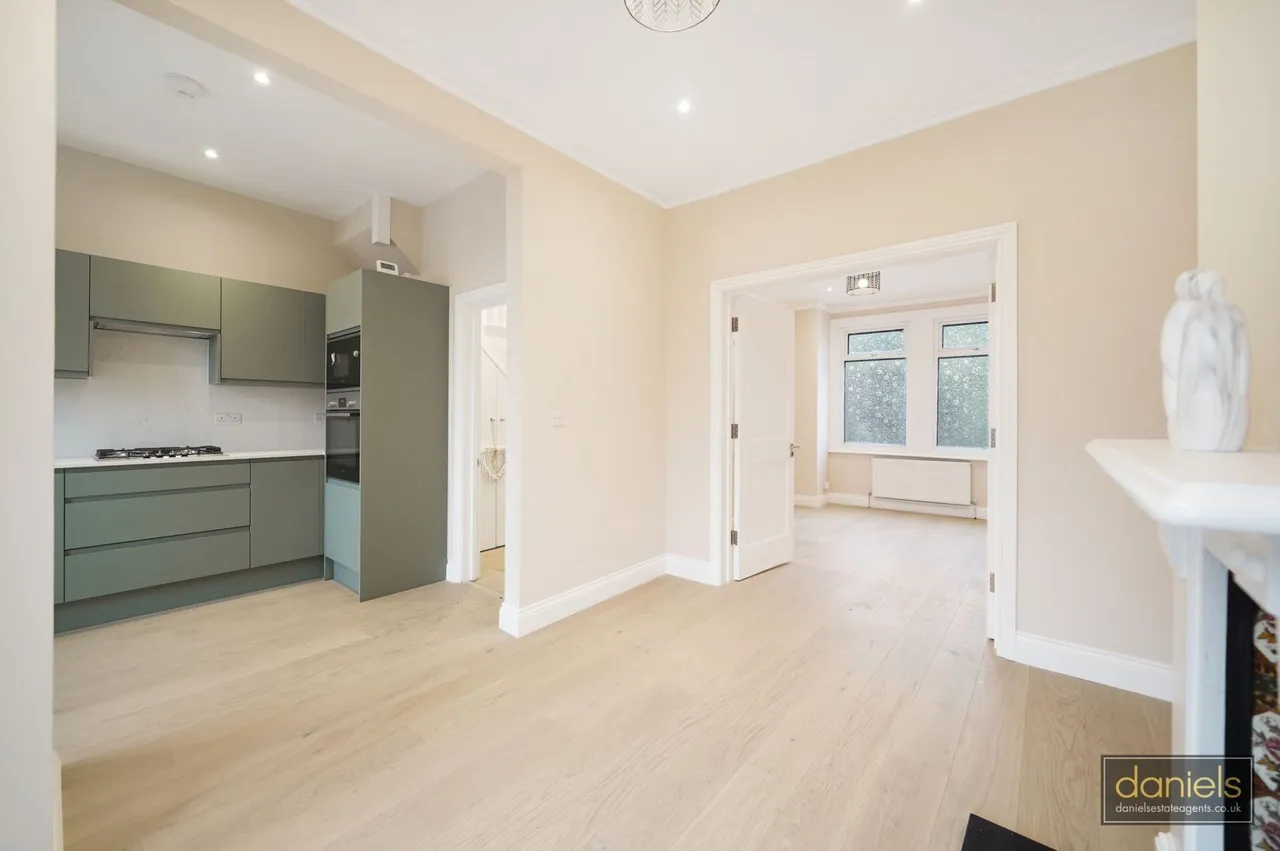3 bed house for sale, Hazeldean Road, Harlesden, NW10