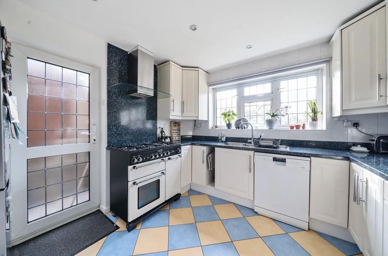 Buckland Road, Cheam, SM2 7LL, photo 6