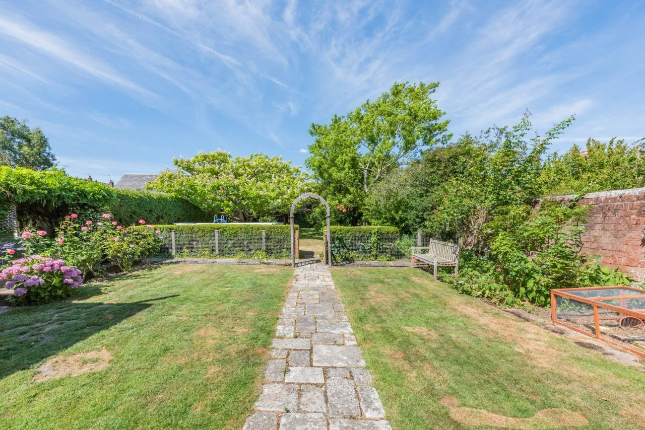 Havant Road, Emsworth, Hampshire, PO10 7JD, photo 4
