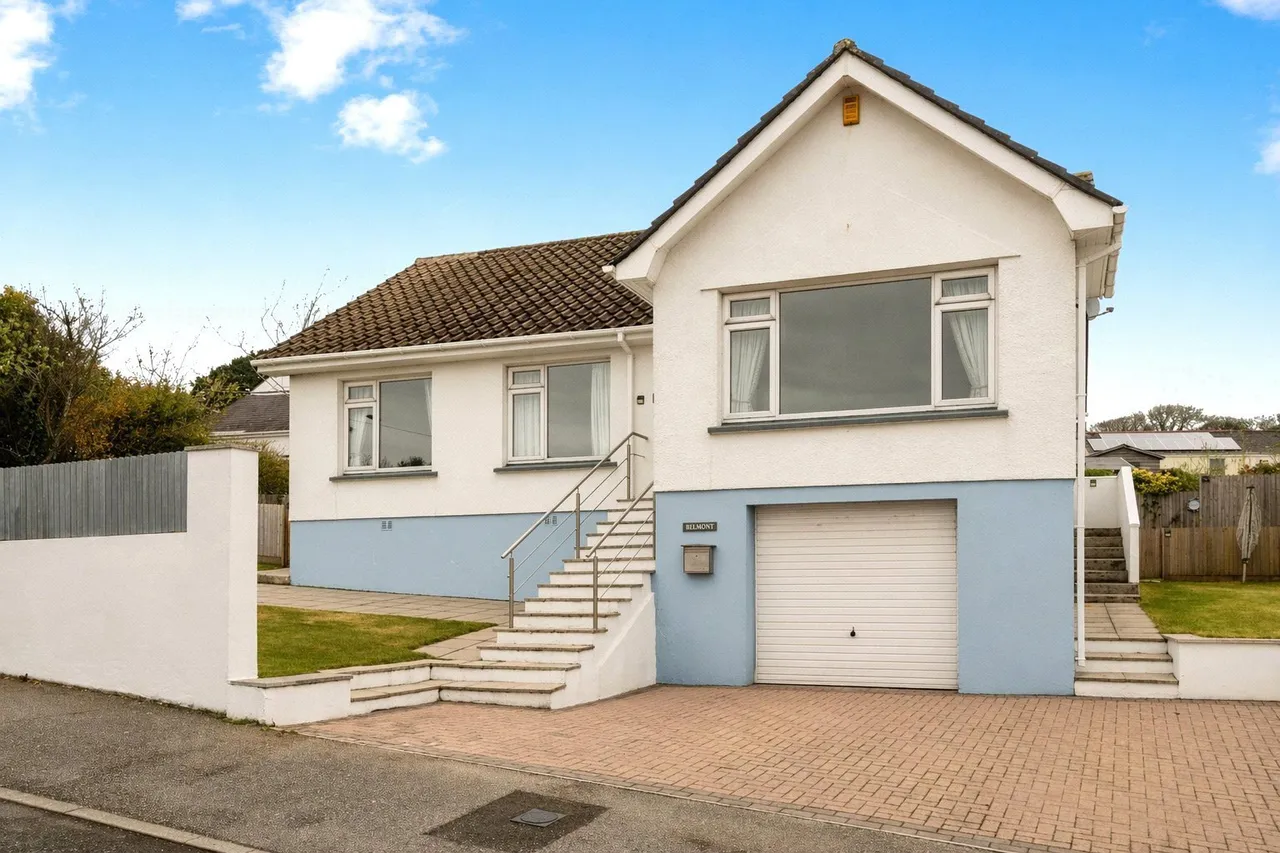 3 bed house for sale, Valley View Estate, Lanner, TR16