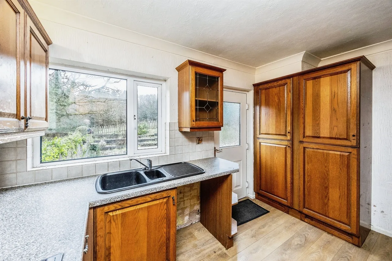 Southlands Drive, Huddersfield, photo 4