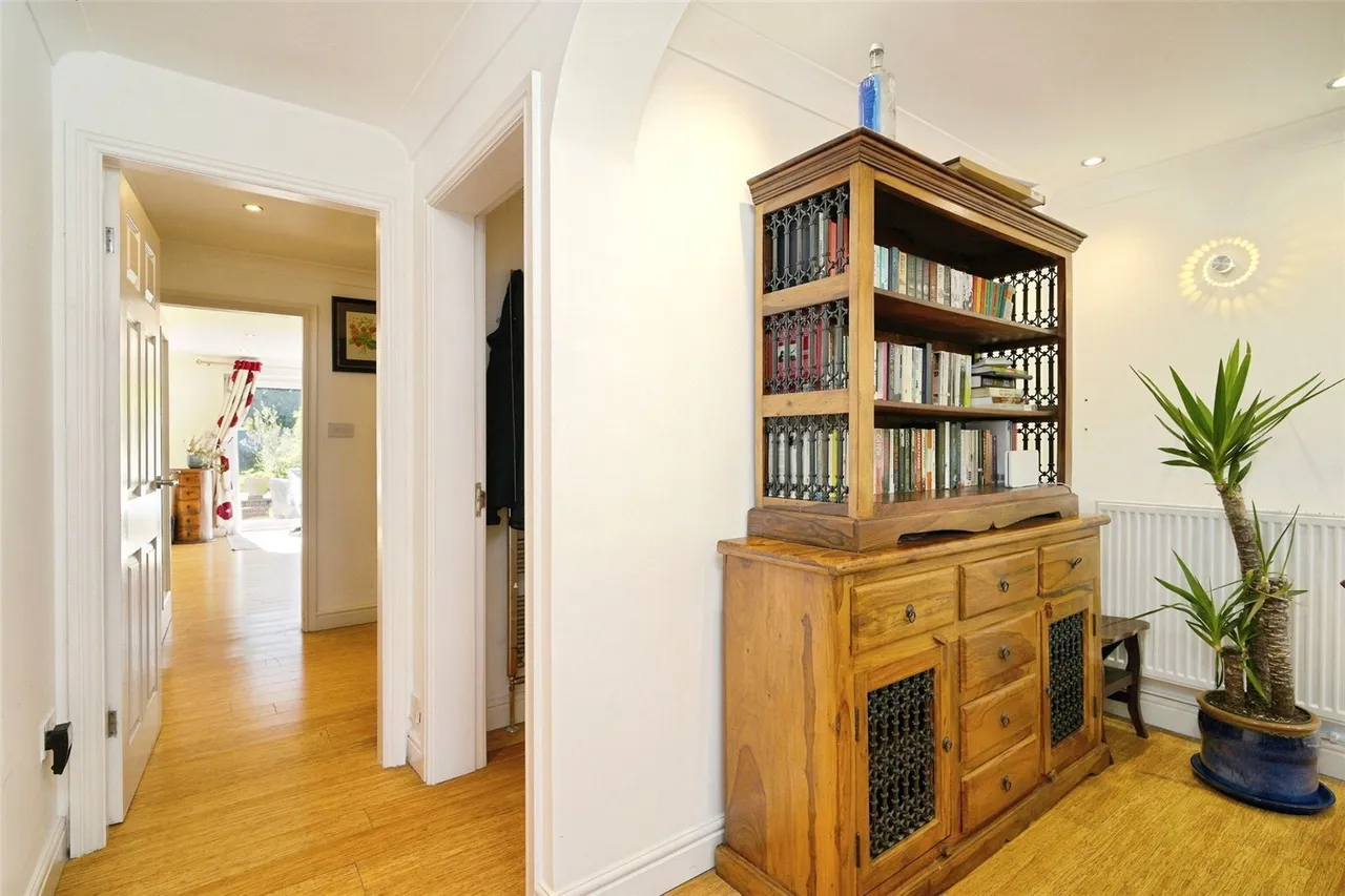 Stratford Road, Hockley Heath, B94, photo 2