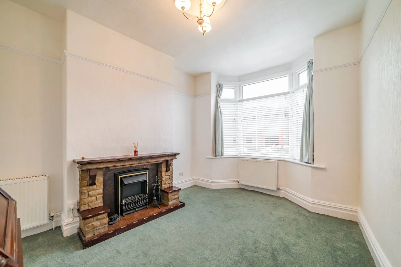 Rochdale Road East, Heywood, photo 4