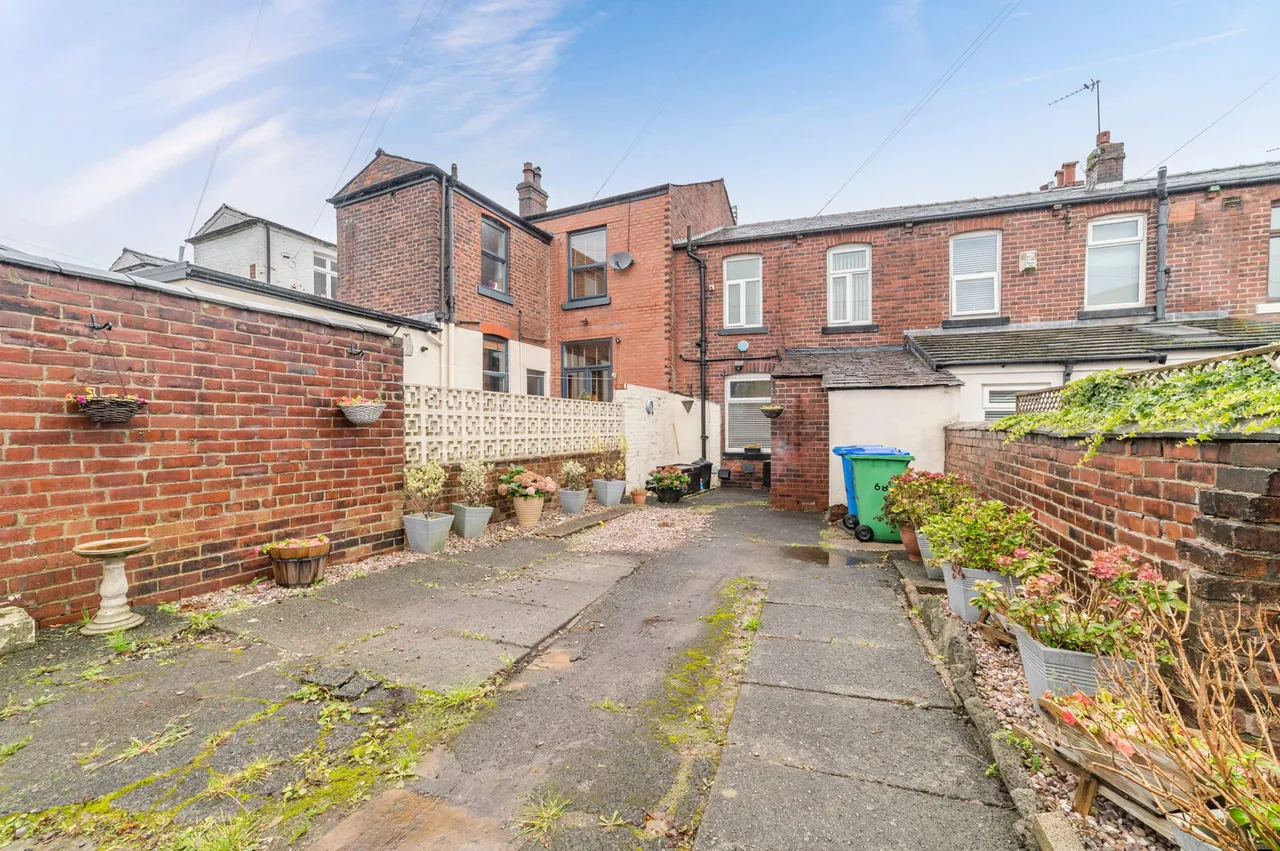 Rochdale Road East, Heywood, photo 18