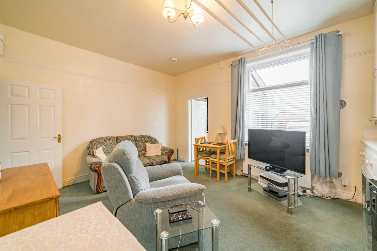 Rochdale Road East, Heywood, photo 6