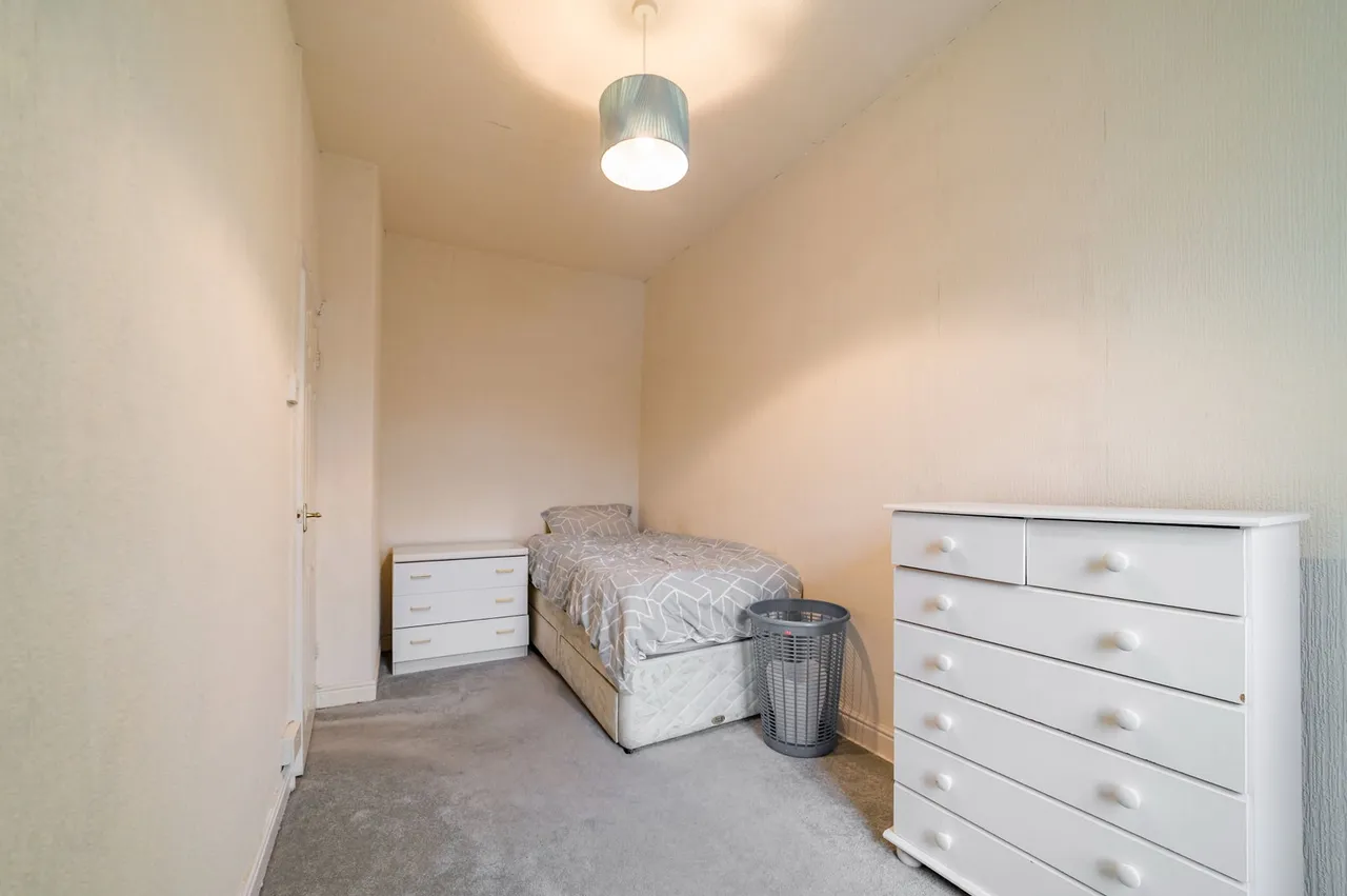 Rochdale Road East, Heywood, photo 13