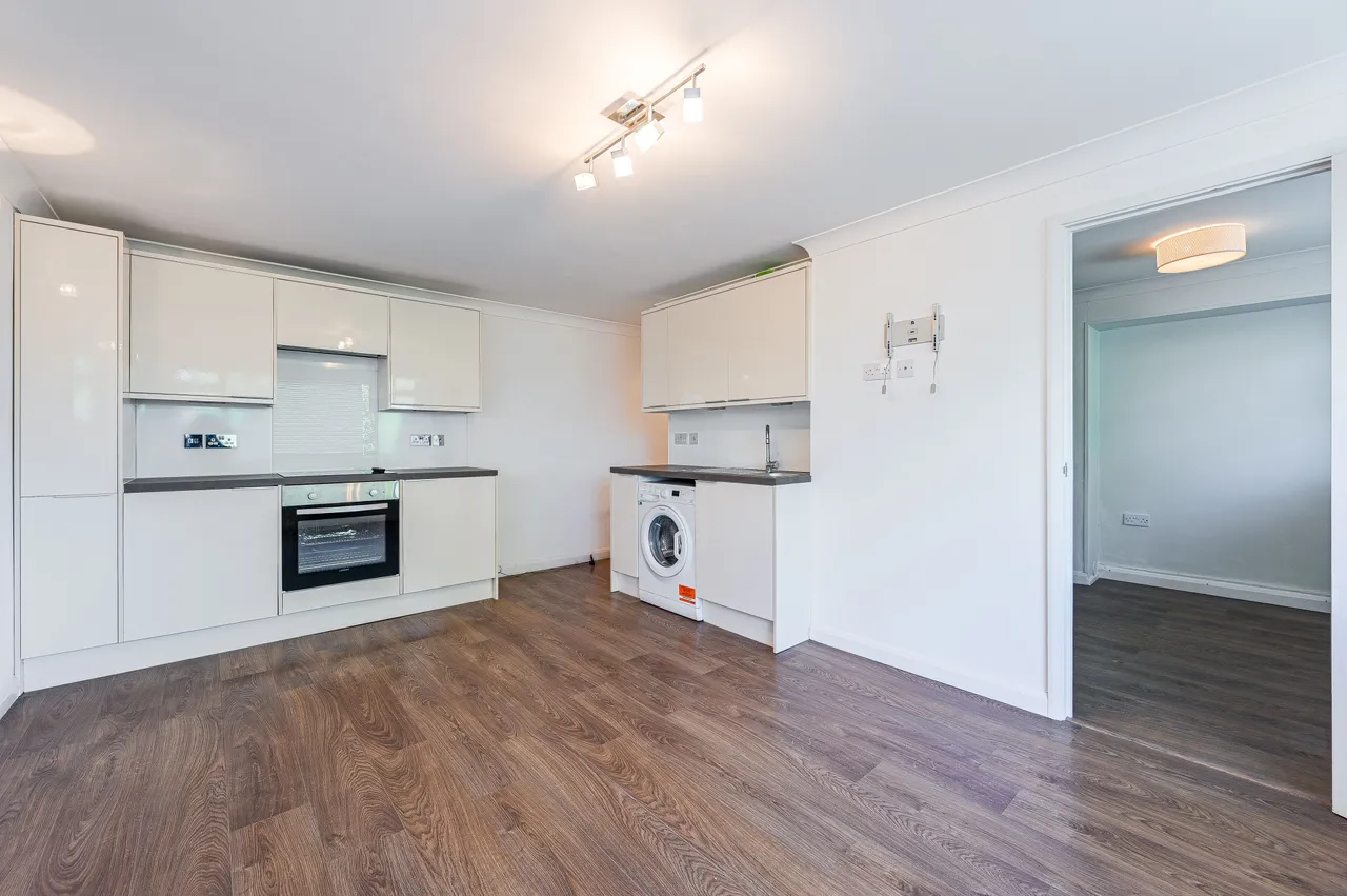 Flat 12, Belgrave Court, Blackheath, photo 4