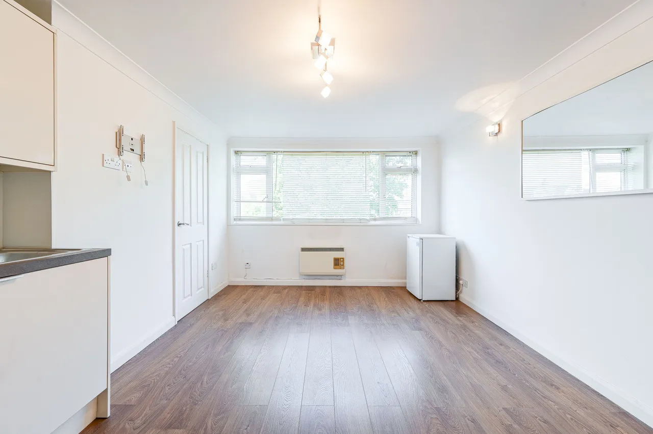 Flat 12, Belgrave Court, Blackheath, photo 8