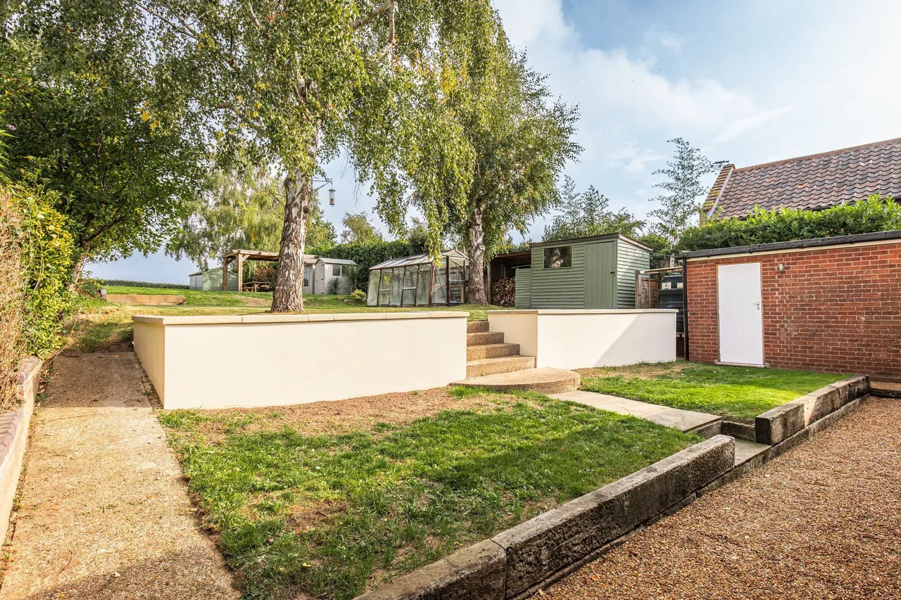 Chain Free Renovated Detached Bungalo, photo 15