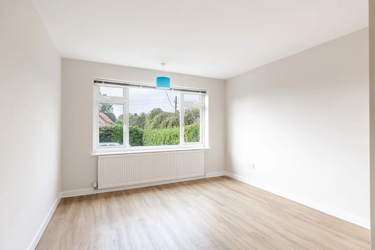 Chain Free Renovated Detached Bungalo, photo 12