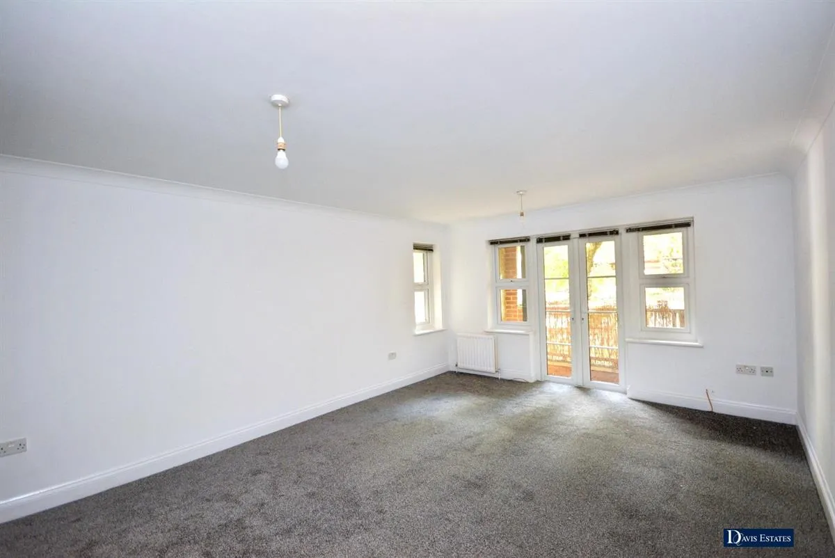 London Road, Romford, RM7, photo 2