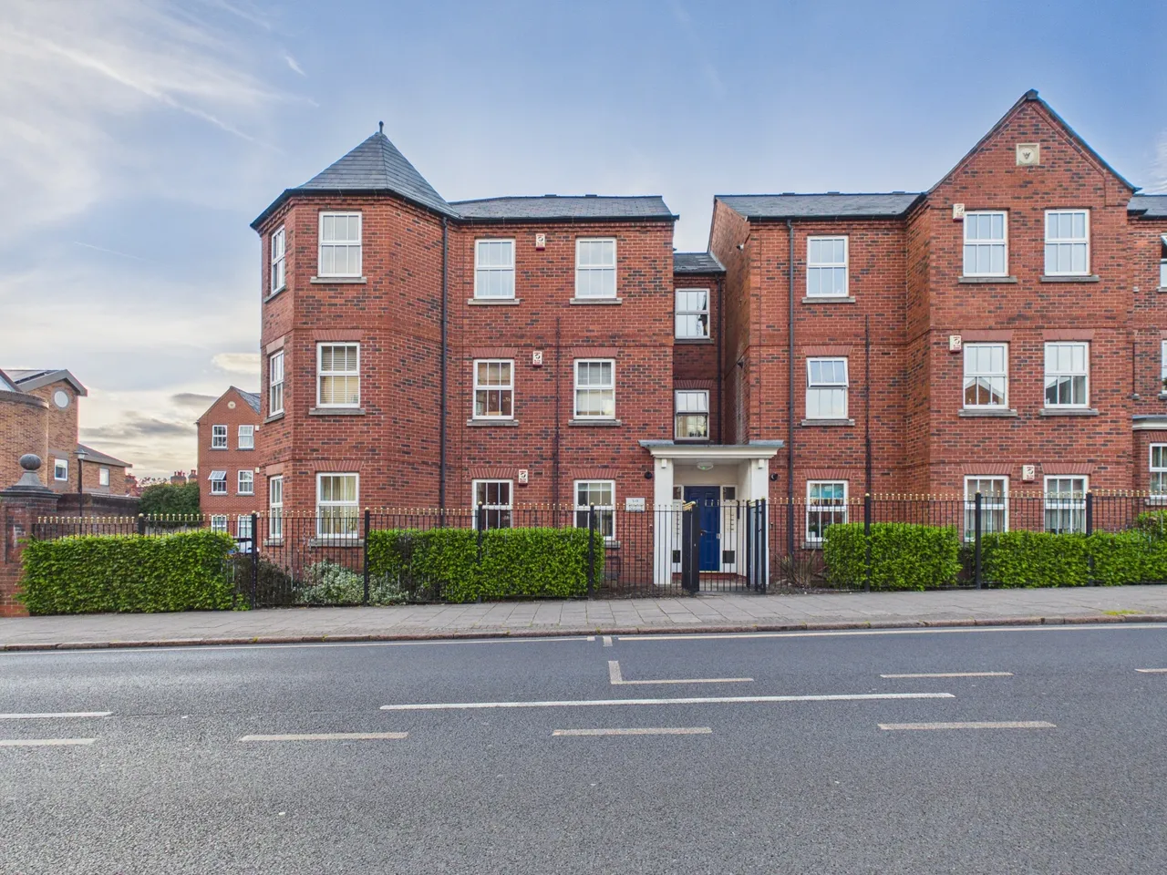 2 bed flat for sale — Upper Bond Street, Hinckley, LE10