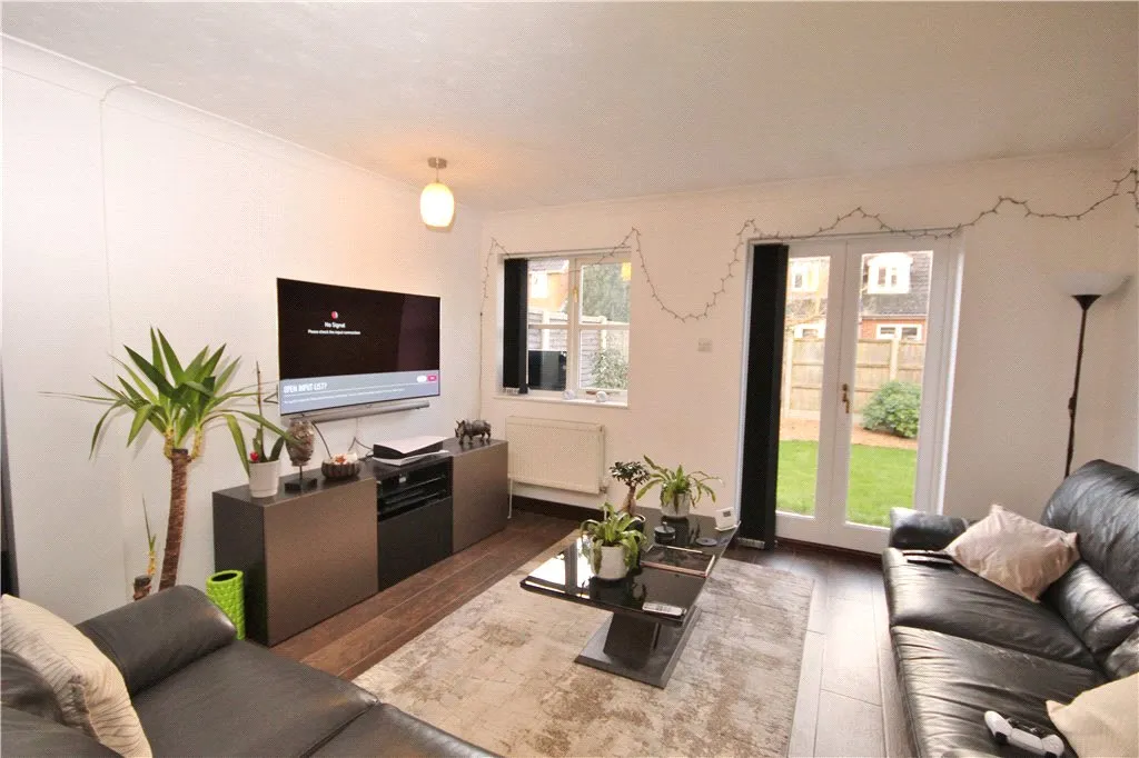 Kings Road, Egham, TW20, photo 3