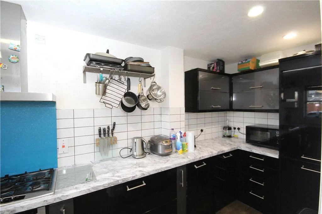 Kings Road, Egham, TW20, photo 8