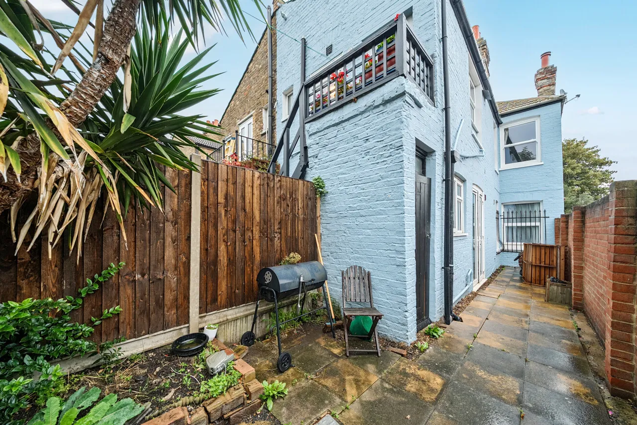 University Road, London, SW19, photo 13