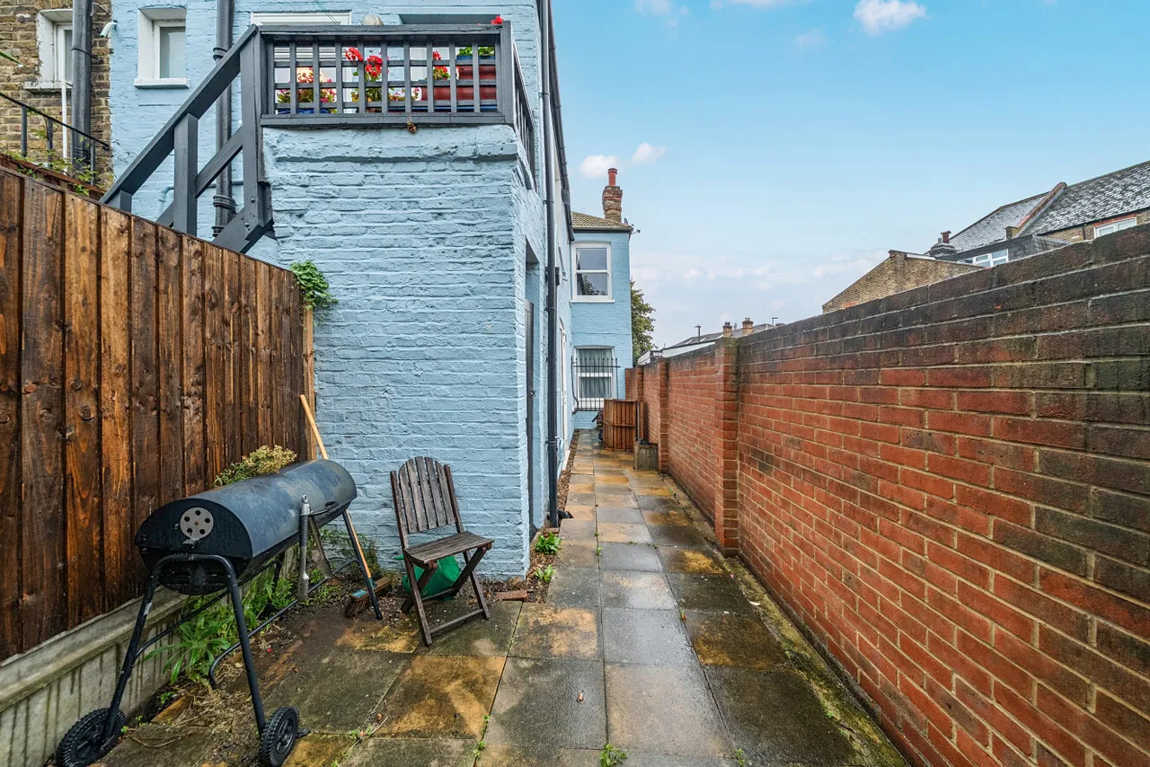 University Road, London, SW19, photo 9