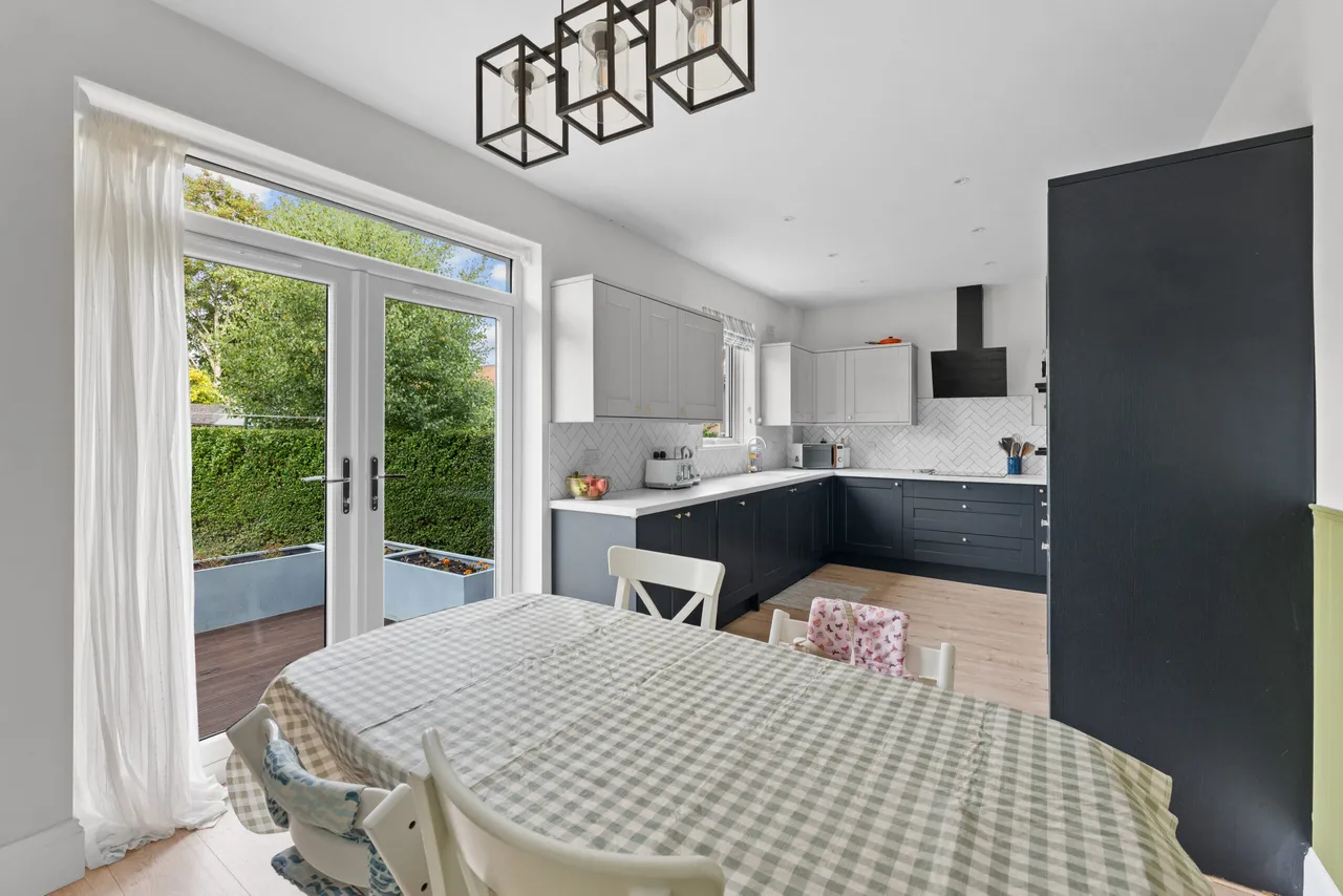 92 Muirskeith Road, Merrylee, G43 2LX, photo 5