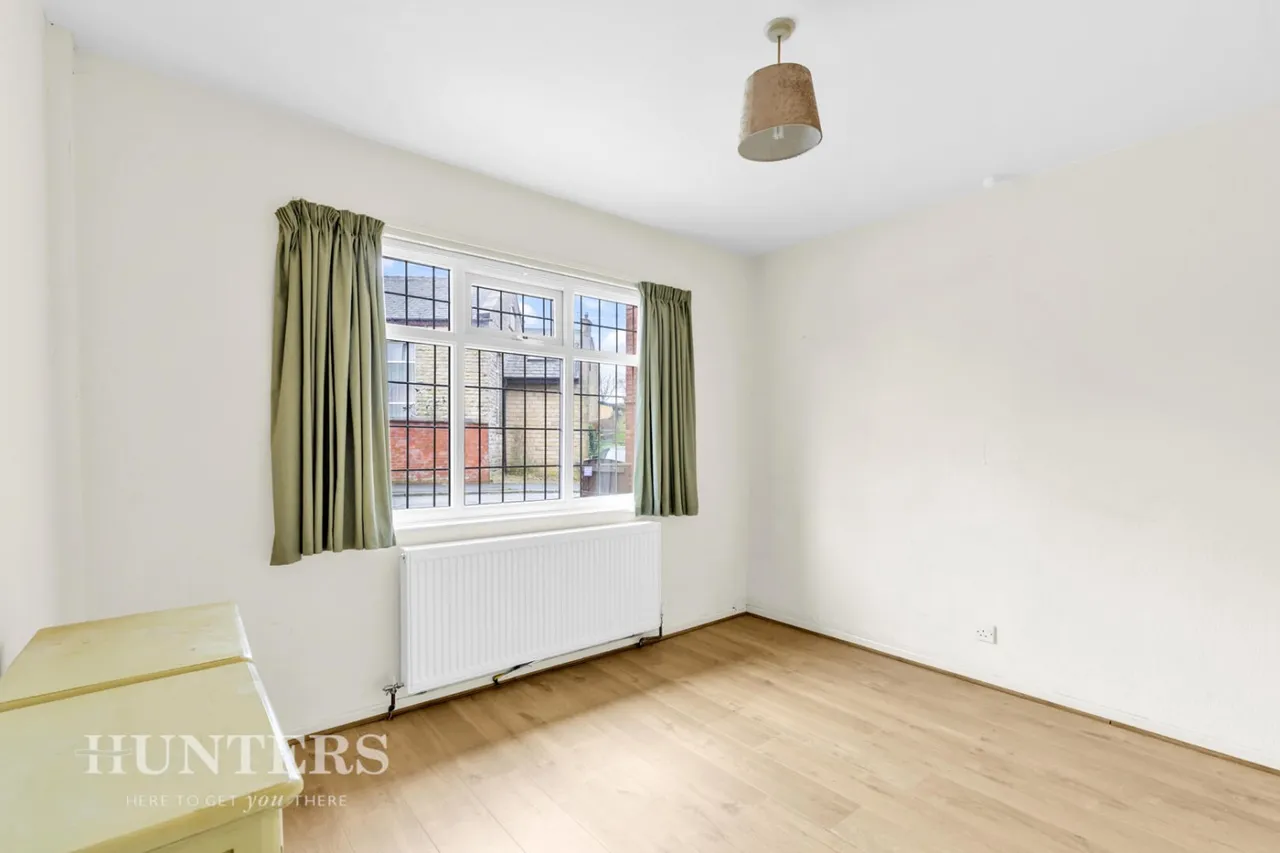 Henry Street, Smithy Bridge, OL15, photo 12
