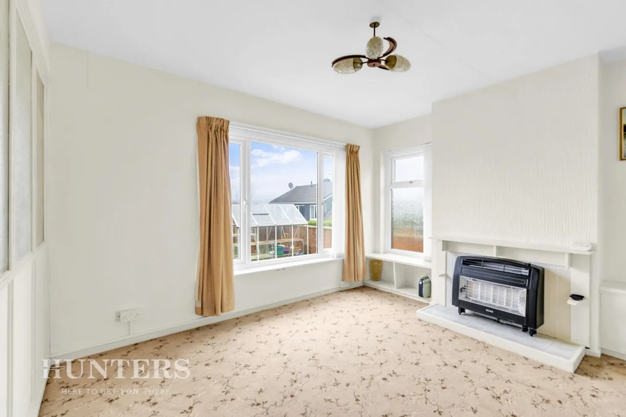 Henry Street, Smithy Bridge, OL15, photo 6