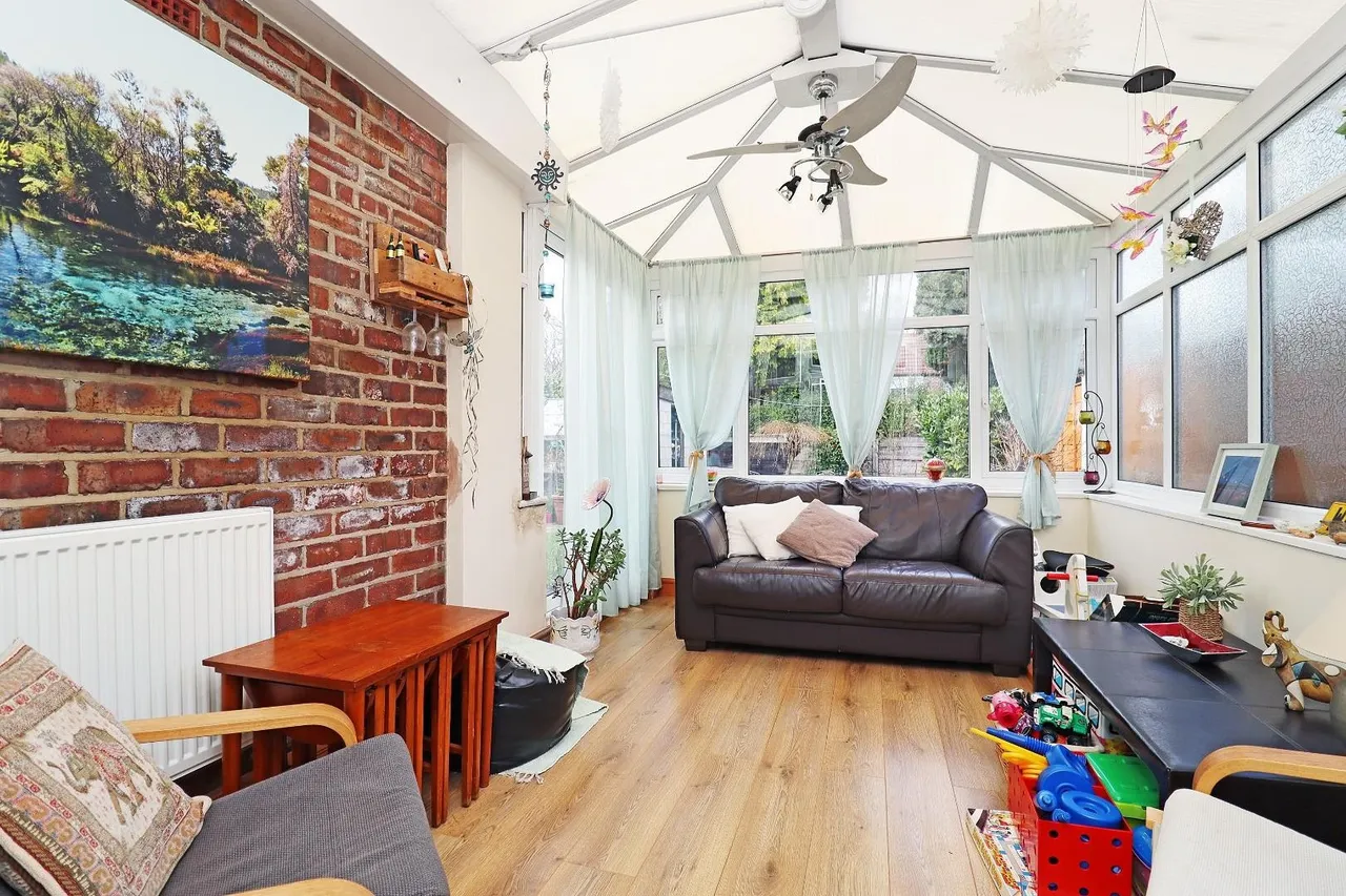 Langdale Road, Sale M33 4EN, photo 9