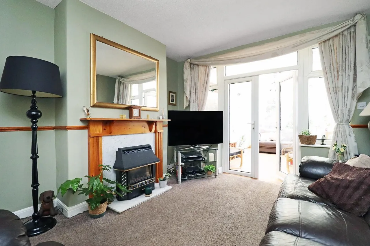 Langdale Road, Sale M33 4EN, photo 8