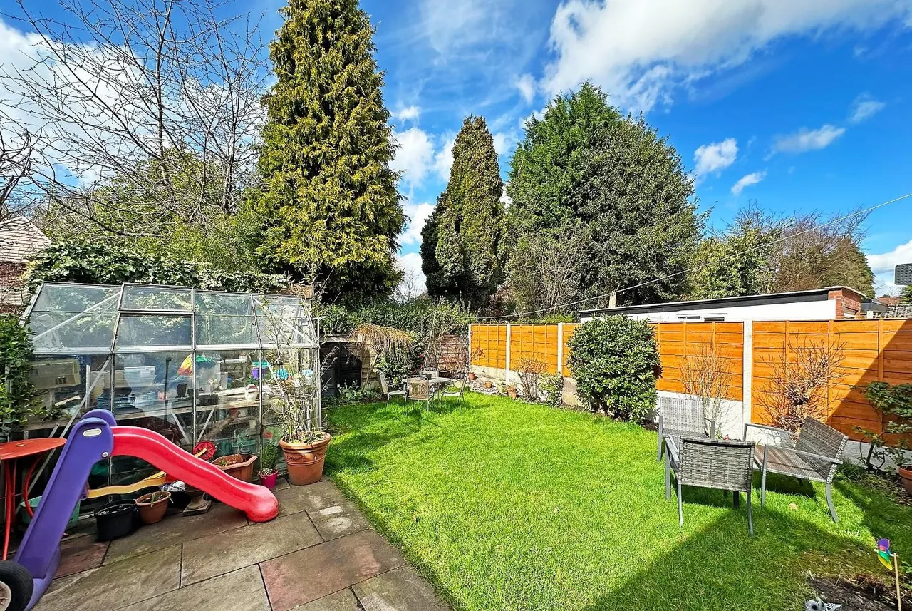 Langdale Road, Sale M33 4EN, photo 21