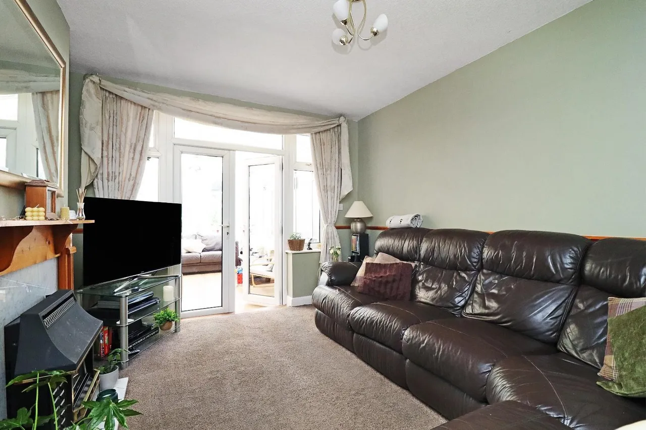 Langdale Road, Sale M33 4EN, photo 7