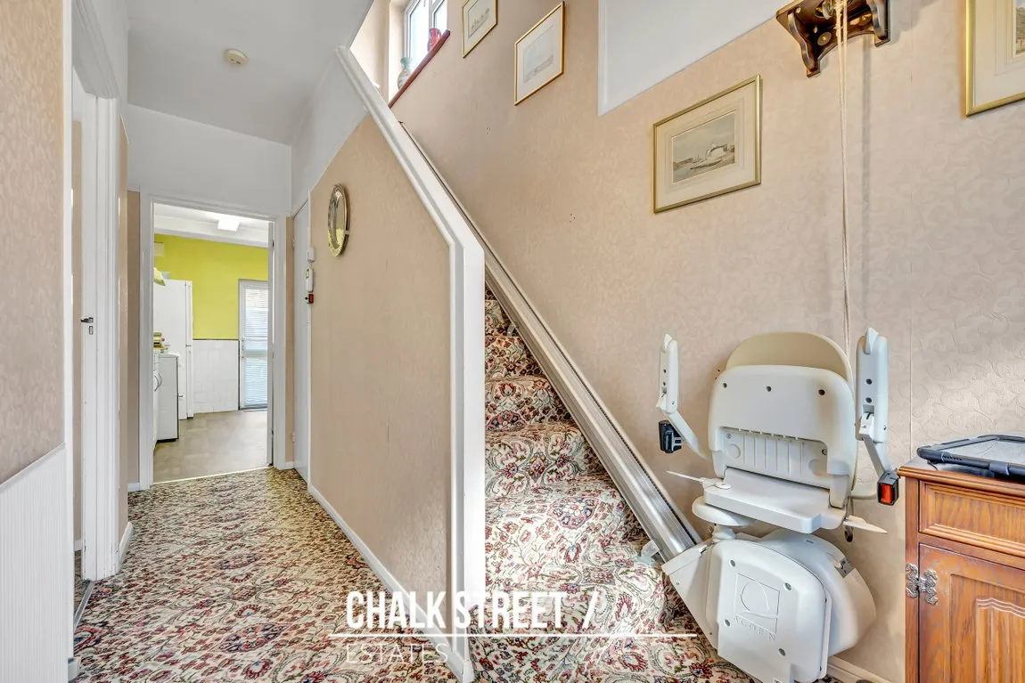 Tyne Close, Upminster, RM14 1QB, photo 9