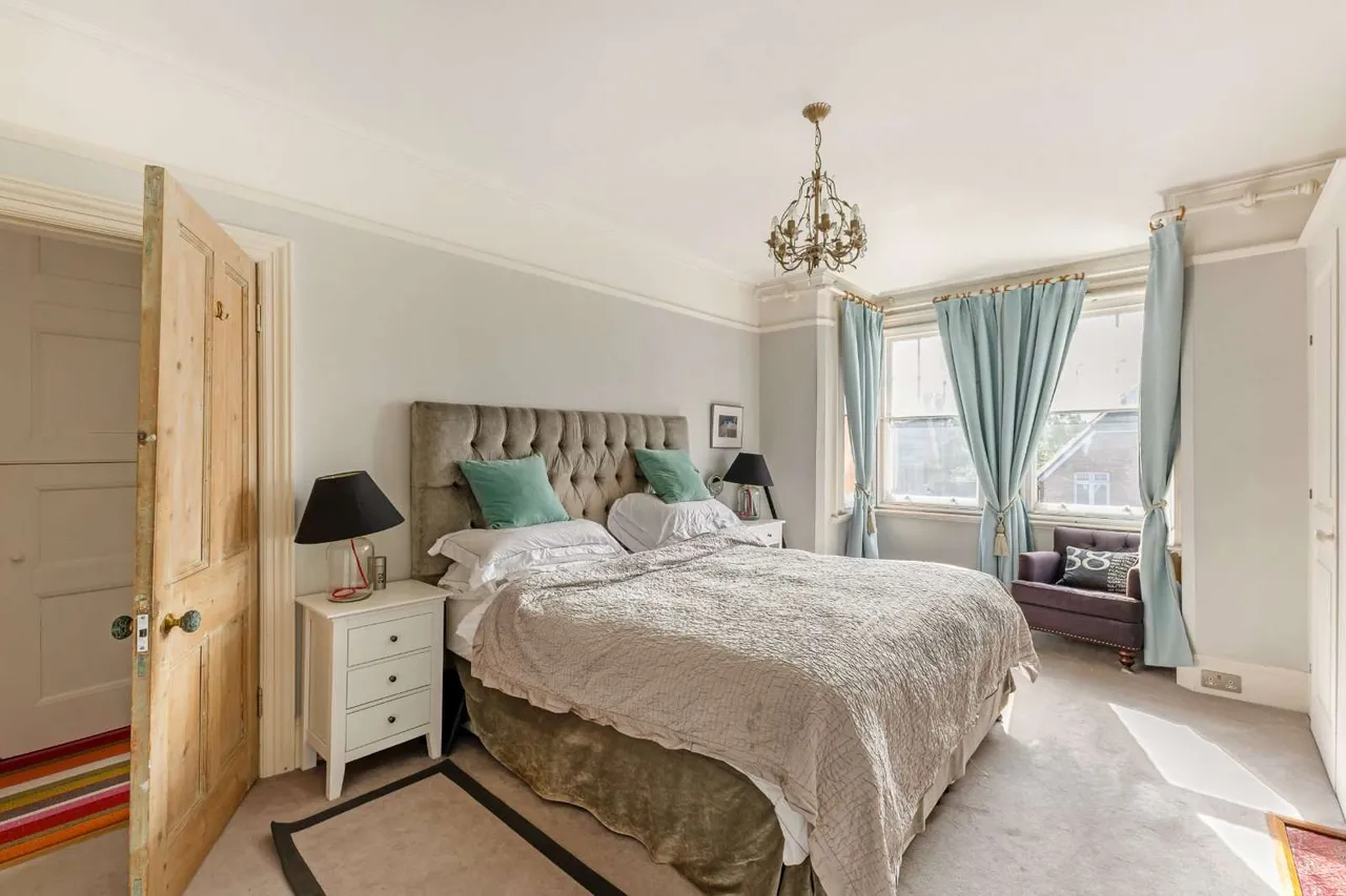 Hale Road, Farnham, GU9, photo 8