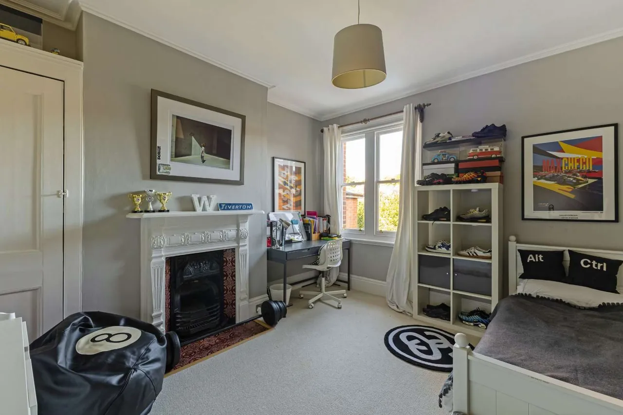 Hale Road, Farnham, GU9, photo 11