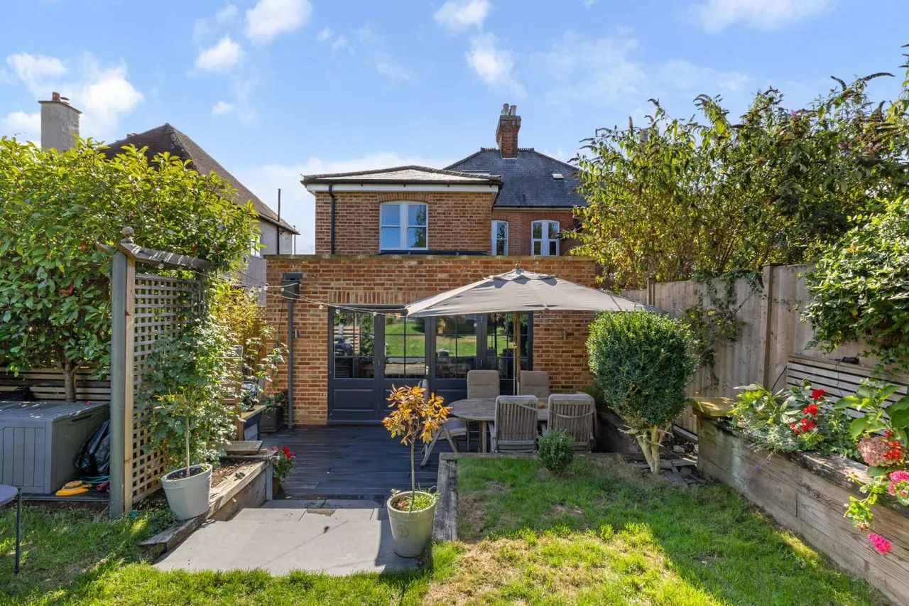 Hale Road, Farnham, GU9, photo 15