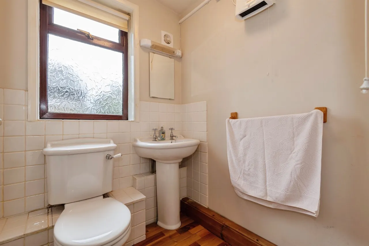 Cleeve Park, Chapel Cleeve, TA24, photo 9