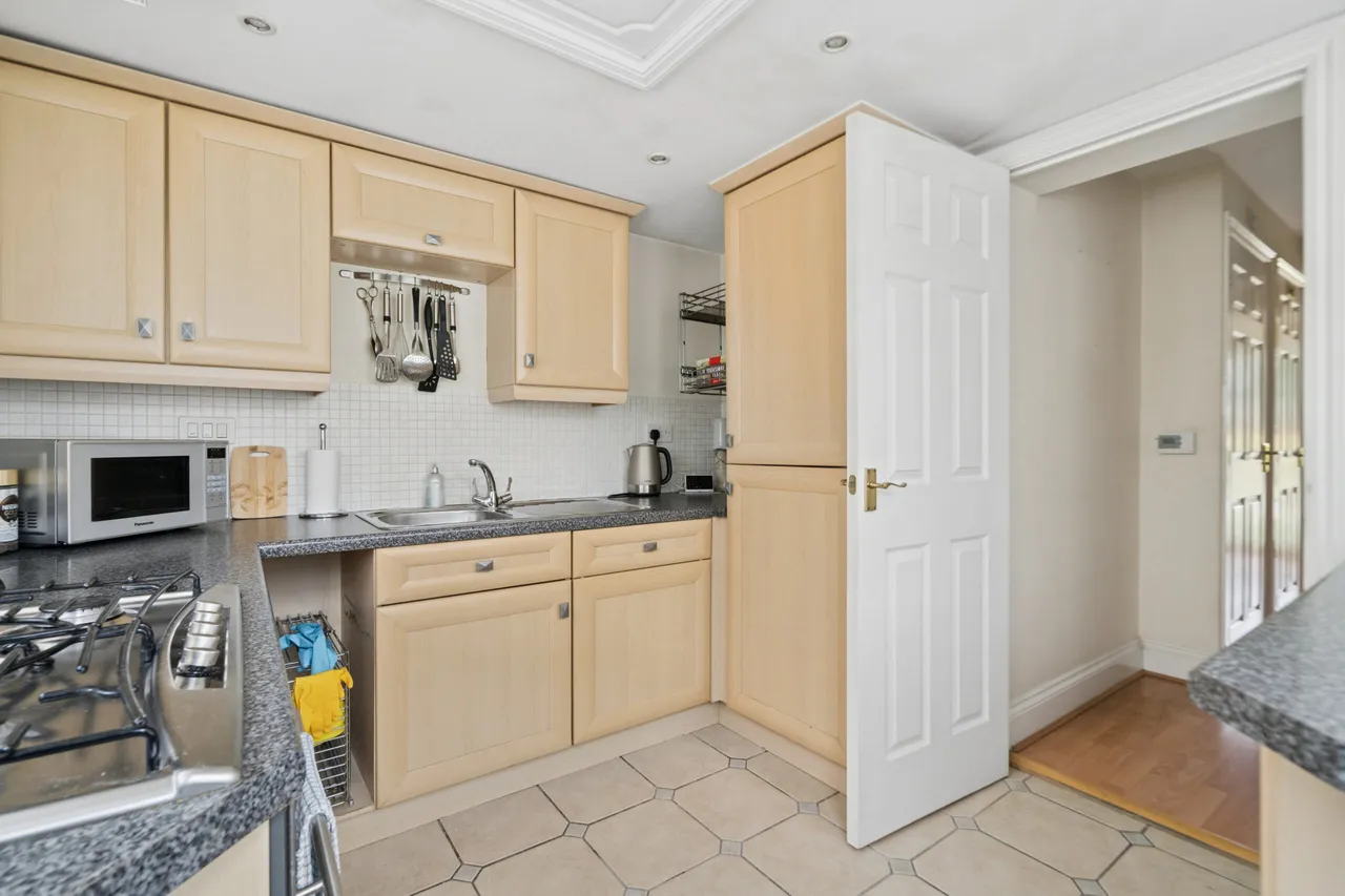 The Moorings Aldenham Road, Bushey, Bushey, WD23 2NR, photo 3