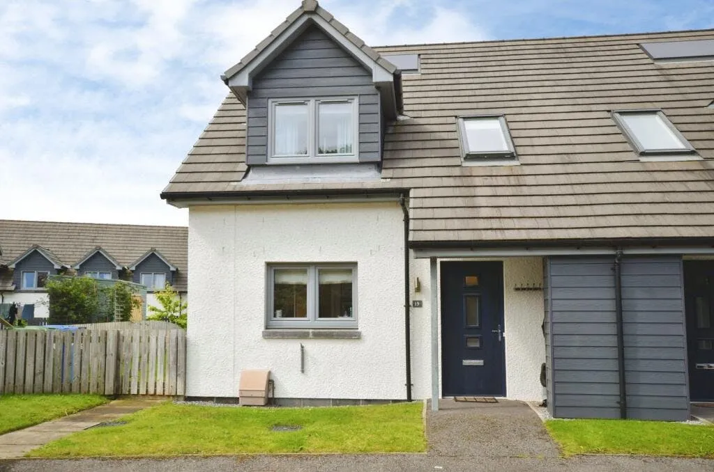 3 bed house for sale — Glenfield Park, North Road, IV26