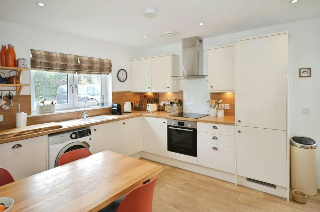 Glenfield Park, North Road, IV26, photo 4