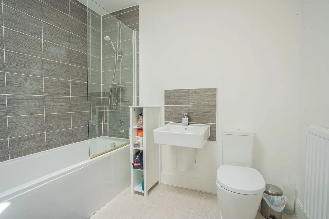 Brays Avenue, Tetbury, photo 6