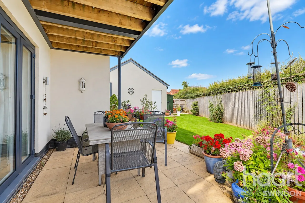 Rackham Close, Swindon, SN25, photo 13