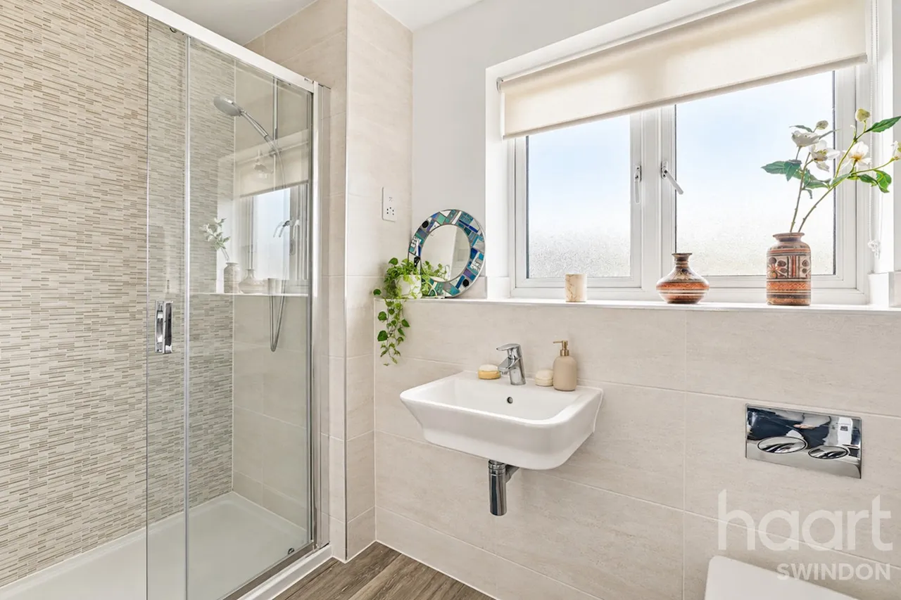 Rackham Close, Swindon, SN25, photo 18