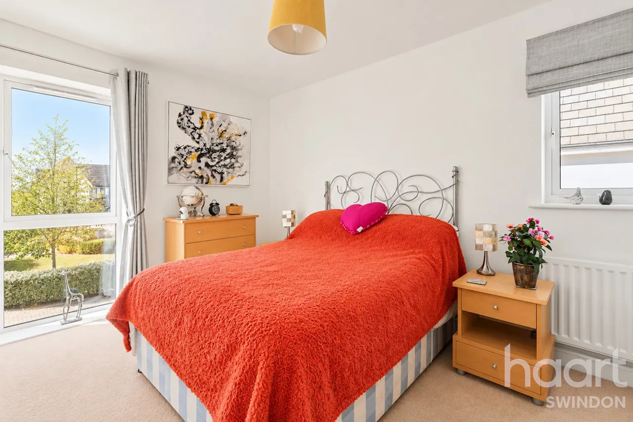 Rackham Close, Swindon, SN25, photo 10