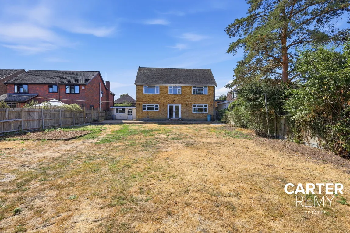 3 bed house for sale — Kelly Road, Bowers Gifford, Basildon, SS13 2HL