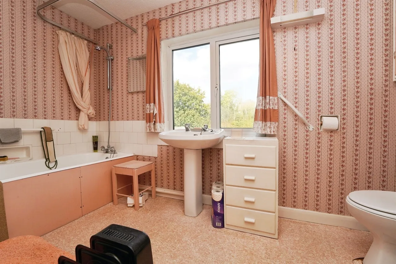 Charles Way, Malvern, WR14, photo 16