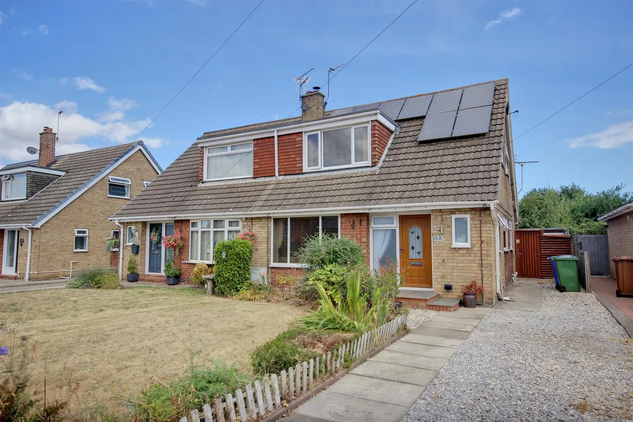 3 bed house for sale — Dorset Avenue, Skirlaugh