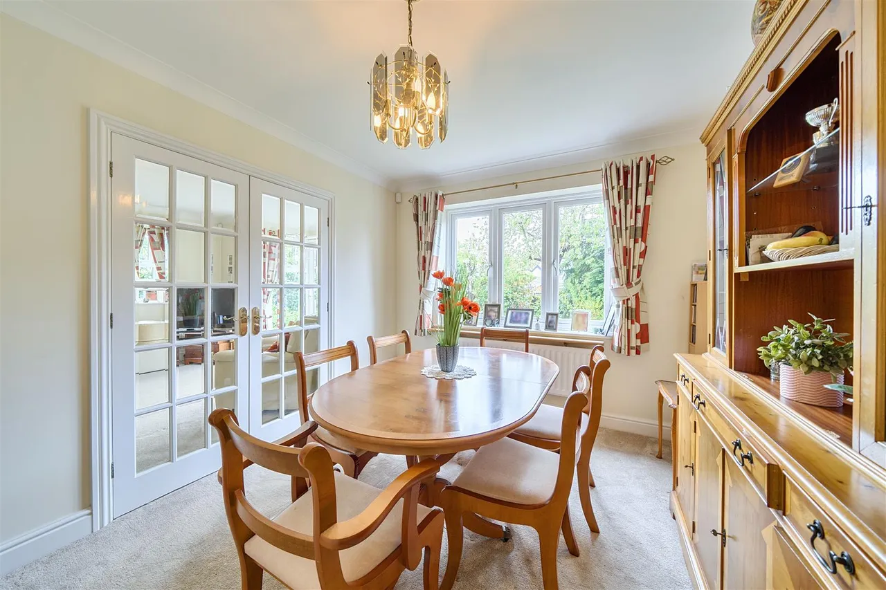Irwin Close, Ickenham, UB10 8HA, photo 5