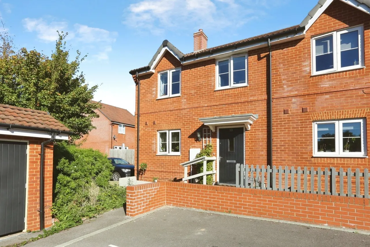 3 bed house for sale, Chiltern Crescent, Fair Oak, SO50