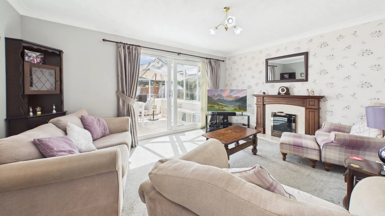 The Parslins, DEEPING ST JAMES, PE6, photo 2