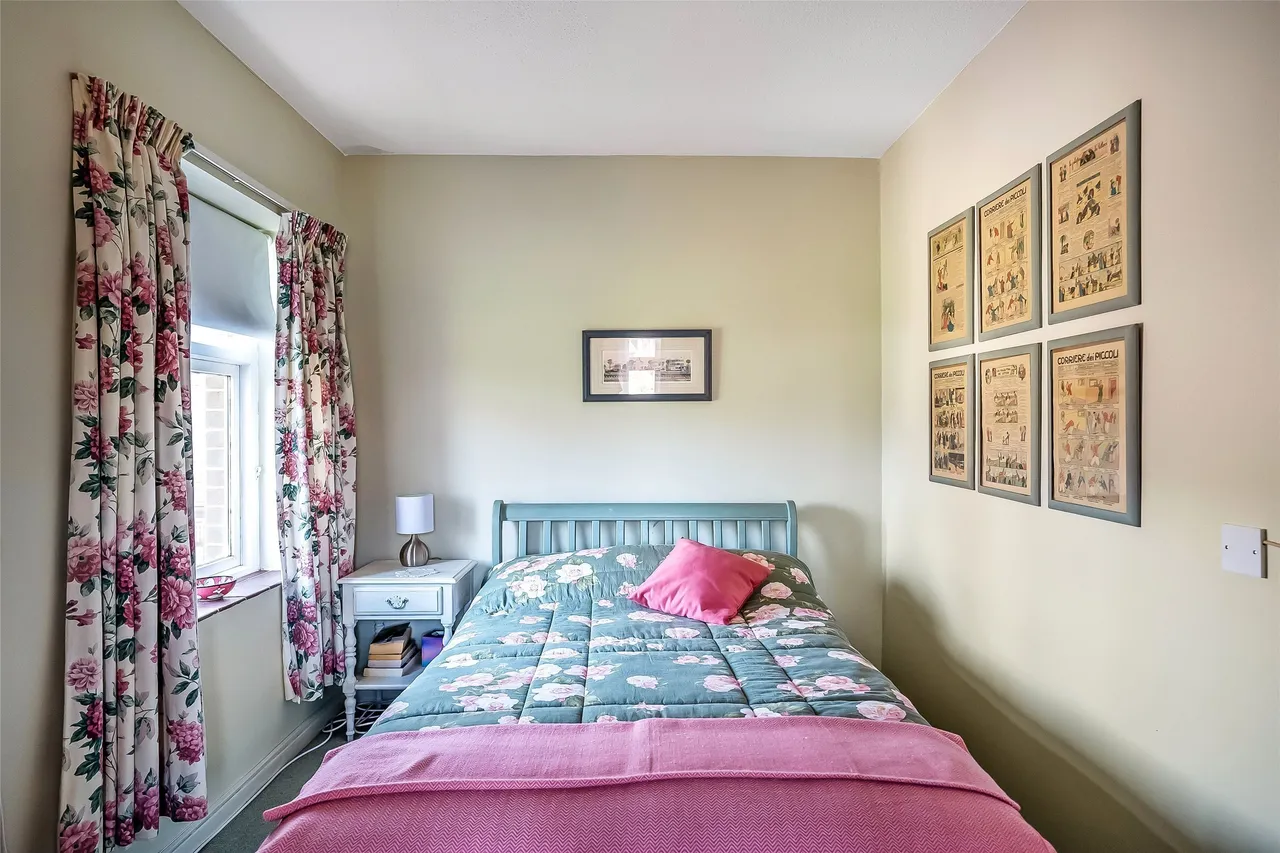Glebe Road, Dorking, RH4, photo 7