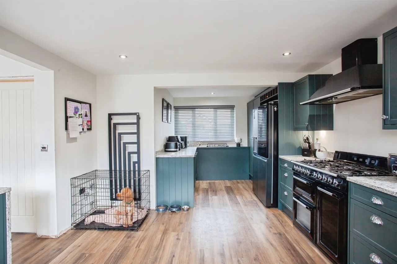 Hoober View, Rawmarsh, S62, photo 8